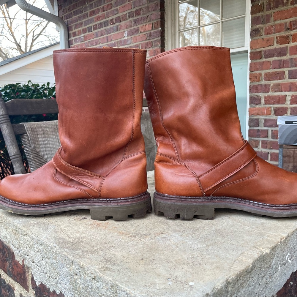 Men’s Fluevog brown leather engineer/motorcycle boots. - Picture 3 of 9